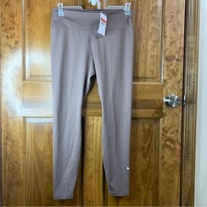 NWT Women’s Large Nike Dri Fit women’s full length tight fit mid rise leggings